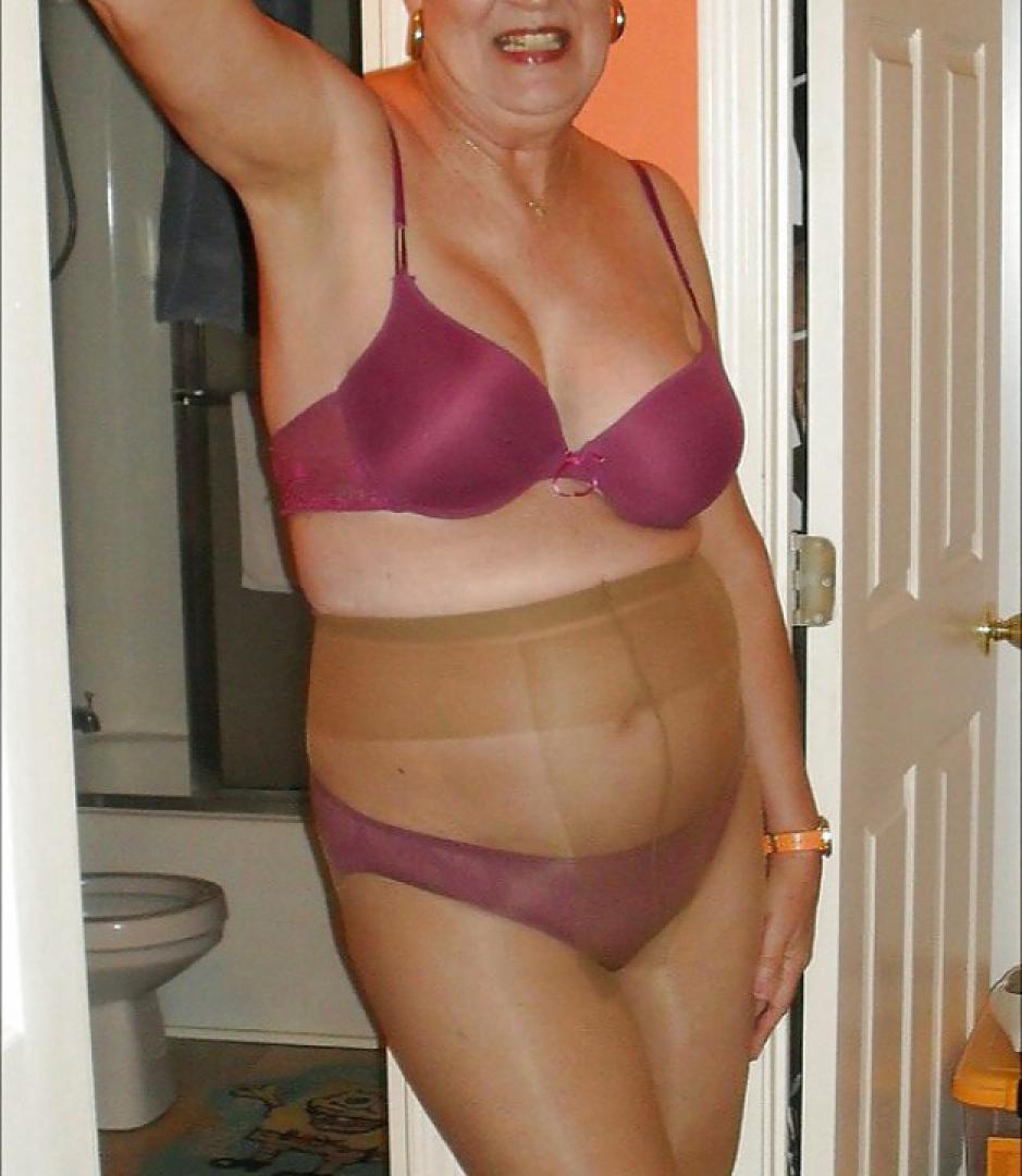 NylonBetty uit Drenthe,Nederland